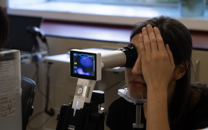 El SERIS destina más de 5,2 millones de euros el suministro de implantes y material de Oftalmología