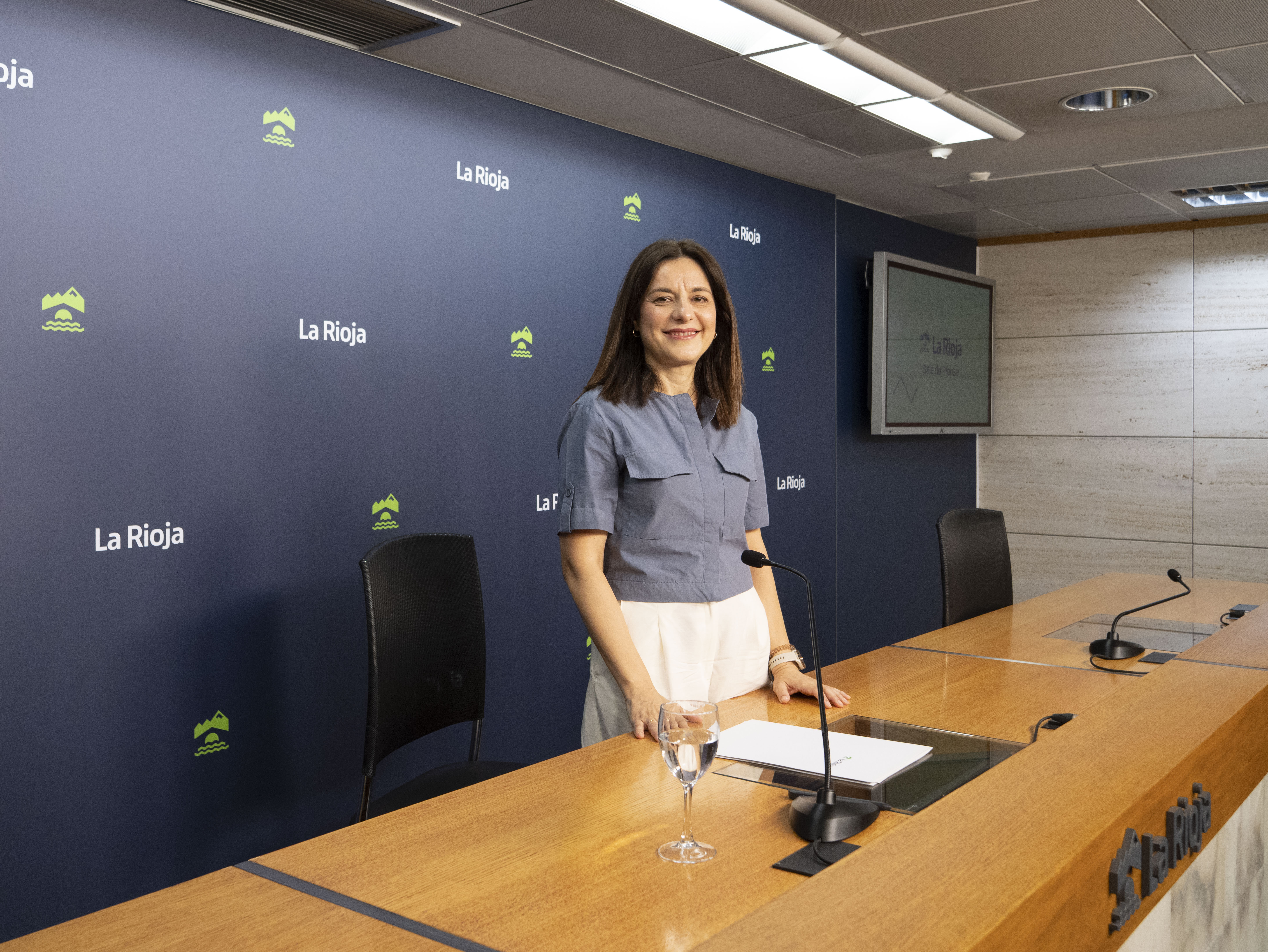 Salud contacta con más de 4.100 personas mediante la inteligencia artificial LOLA para impulsar la vacunación frente al herpes zóster y el neumococo